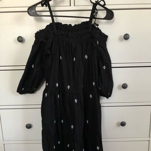 [H&M France] Black dress with white embellishments